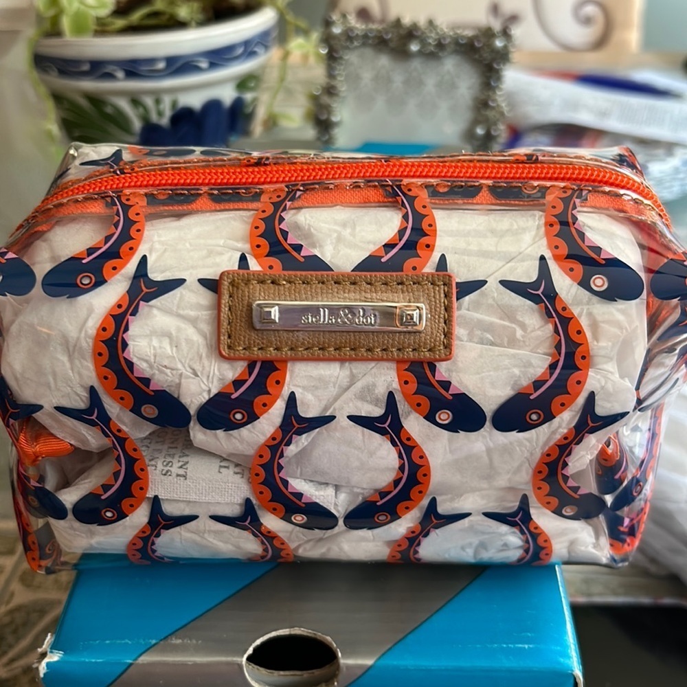 Navy Blue and Orange Stella and Dot makeup bag - Picture 1 of 3